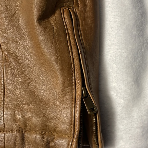 Wilson GENUINE vintage leather coat
inside pockets - Picture 9 of 11